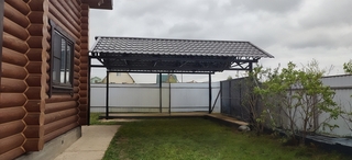 Двускатный навес из металлочерепицы для авто